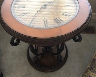 Clock Accent Table