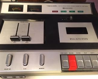 Stereo cassette tape deck with Dolby system, Model SCT-9, by Realistic 