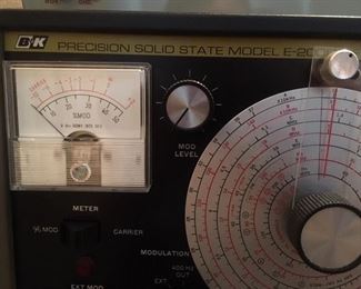 RF signal generator by B & K