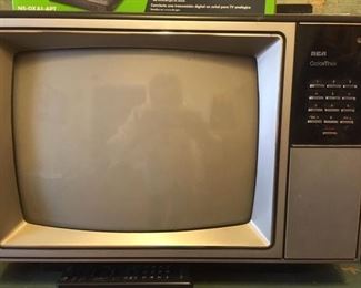 Portable RCA television