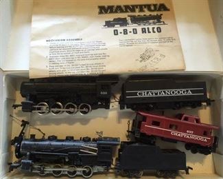 Engines and cars, 0-8-0 Alco by Mantua