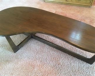 Mid Century kidney-shaped coffee table