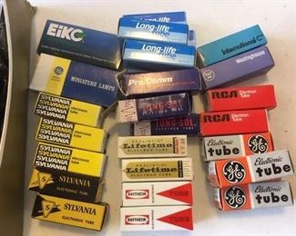 Assorted vacuum tubes in package