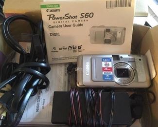 Canon PowerShot S60 with box & manual