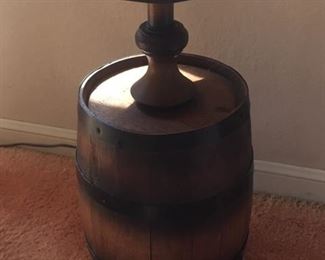 Bottom of end table/lamp combo "barrel" base