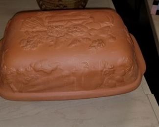 Covered baking dish