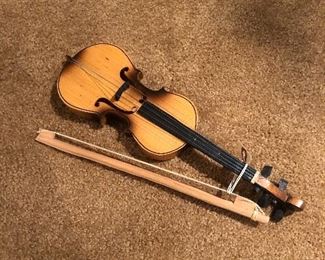 Mini violin wall deco