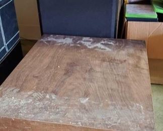 416:
Realistic 12" Sub-Woofer and Two Speakers
Vintage Realistic 40-4050 Passive sub-woofer 8ohm, 100W speakers with dual voice coil in oiled walnut veneer, each speaker measures approx 23" x 13" x 11"