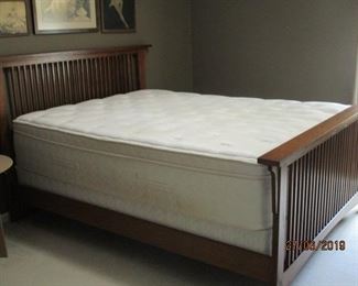 QUEEN-SIZE BED AND MATTRESS SET