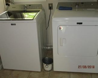 MAYTAG BRAVO SERIES WASHER AND DRYER SET