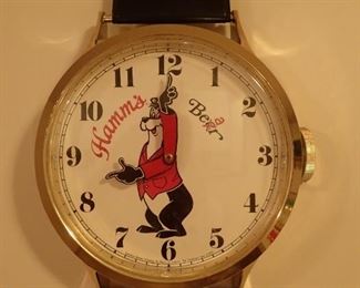 WALL HAMM'S BEAR WRIST WATCH CLOCK