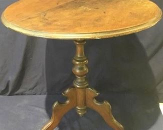 Pedestal Table https://ctbids.com/#!/description/share/186809