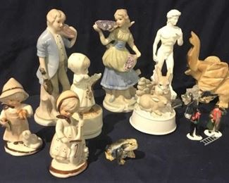 Figurines Galore https://ctbids.com/#!/description/share/186774