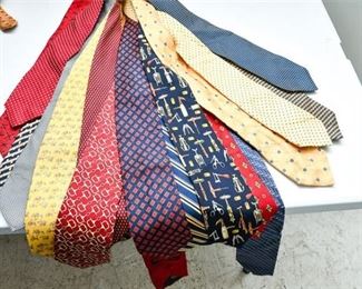 188. Lot of 28 Mens Designer Silk Satin Ties