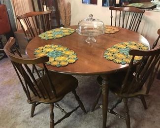 Table w/4 chairs and sleeve