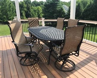 Outdoor Dining Table with 6 Chairs.