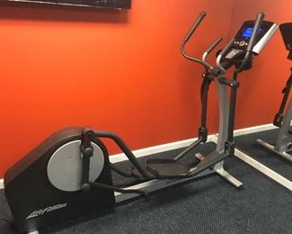 Life Fitness Elliptical, excellent condition, hardly used.