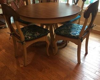 Dining Table w/ 4 Chairs