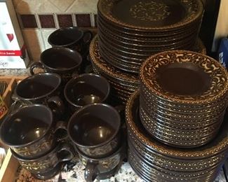 Nice Durable Dish Set