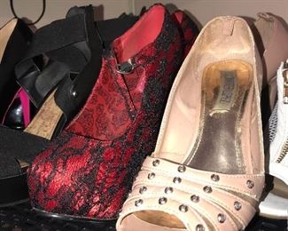 6.5 - 8.5 WOMEN’S SHOES