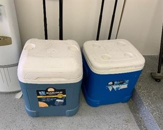 IGLOO COOLERS
