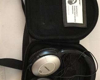 BOSE NOISE CANCELLING HEAD PHONES