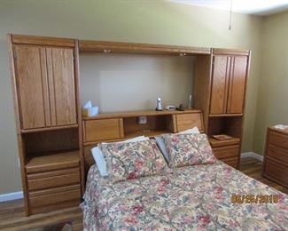 Pier bedroom set
