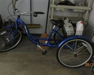 Schwinn adult tricycle 26" like new