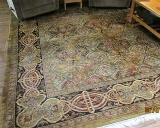 Picture does not do justice to this all wool area rug