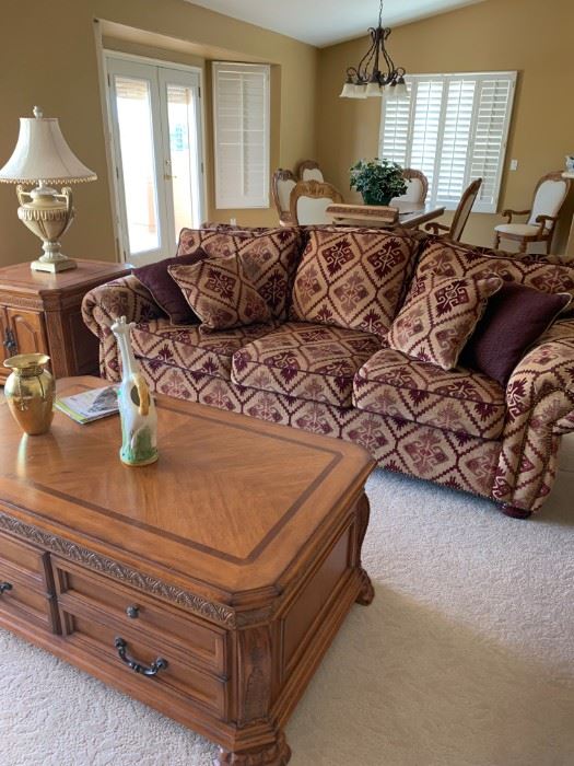 Sofa with burgundy pattern