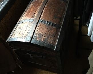 Many trunks, including children, Ship, Steamer, Auto