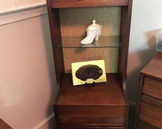MID CENTURY BEDROOM FURNITURE