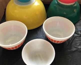 VINTAGE PYREX