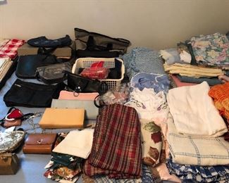 PURSES, LINEN