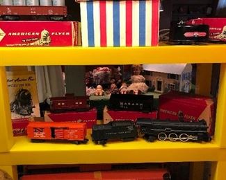 AMERICAN FLYER TRAIN