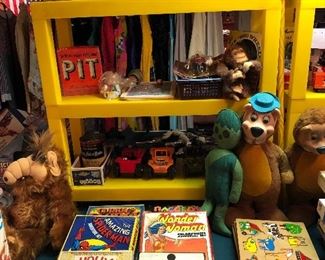 VINTAGE YOGI BEARS