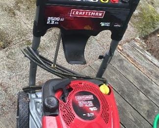 Craftsman pressure washer - 2500 max PSI, 2.3 max GPM.