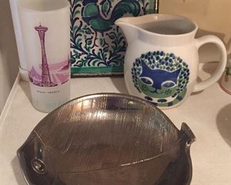 1962 World's Fair Space Needle glass, rooster tile, Arabia cat pitcher, silver fish bowl (Italy)