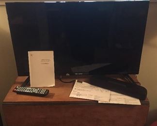 Westinghouse 32" TV/DVD combo with remote (manuf. Oct. 2017), Insignia Mini 2.0 Soundbar with Bluetooth - sitting on old gate leg table