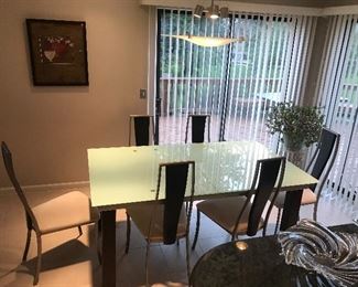 GLASS TOP KITCHEN TABLE WITH 6 CHAIRS 
MAX LENGTH 85”
67”LENGTH x 39”WIDTH x 30” HEIGHT 
