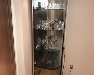 2 LIGHT-UP CURIO CABINETS
21” LENGTH x 20” DEPTH x 80” HEIGHT