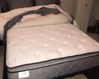 FULL SIZE BED WITH MATTRESS 