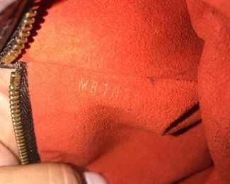 LOUIS VUITTON EBENE DAMIER UZES TOTE