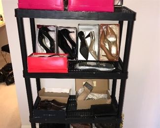 WOMEN'S SHOES SIZE 8-8.5