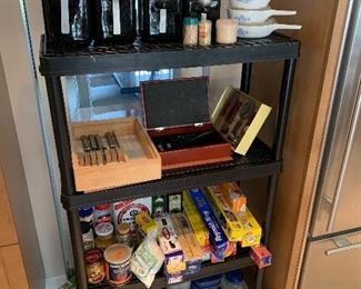 KITCHENWARE / GLASSWARE