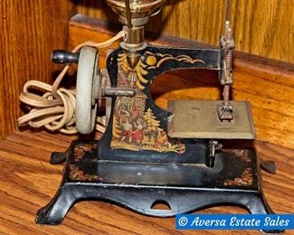 Vintage Child's Hansel and Gretel Sewing Machine lamp