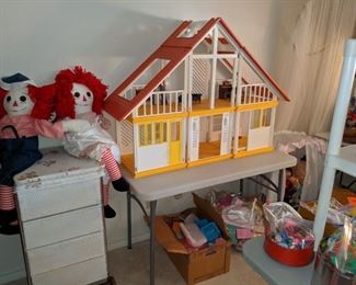 Raggedy Ann and Andy, Barbie, Doll House, Doll House Furniture, Vintage Doll Clothes
