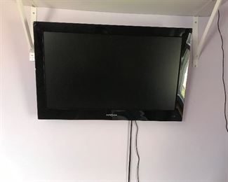 Flatscreen TV, wall mount included but no stand