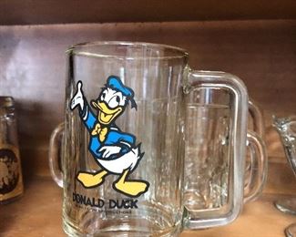 Vintage Walt Disney Donald Duck Collectible Glass Root Beer Mug Stein 