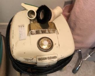 vintage lewyt vacuum cleaner
